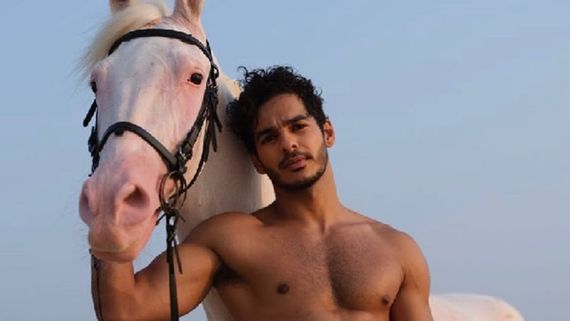 Fans React to Ishaan Khatter’s First Look From ‘The Royals’