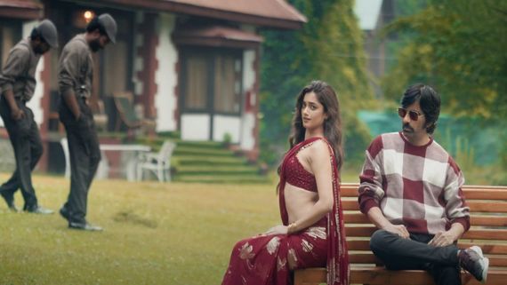 Mr Bachchan Premiere Review: Fans Criticize Ravi Teja-Harish Shankar's Action Drama After Theatrical Debut