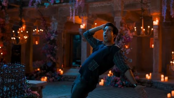 Stree 2 Song Tumhare Hi Rahenge Hum: Rajkummar Rao Paints The Town Red With His New Romantic Number 