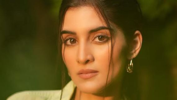 School Friends Season 2: Navika Kotia Steals The Show With Her Stellar Performance 