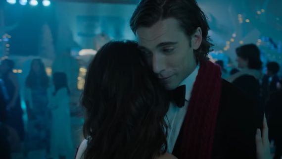 'Hot Frosty' Rom-Com Film Trailer Released By Netflix