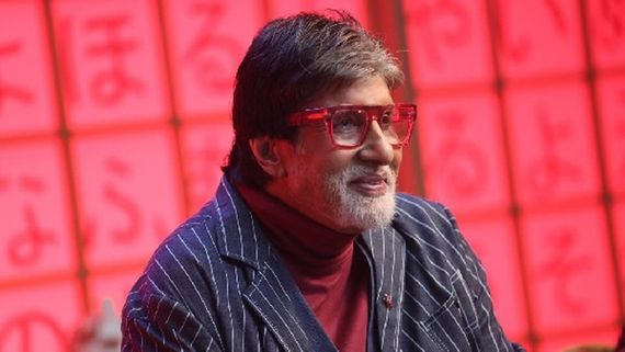 Did Big B's Character Lateef Zaidi, First Propose The Blindfold-Free Lady Justice?