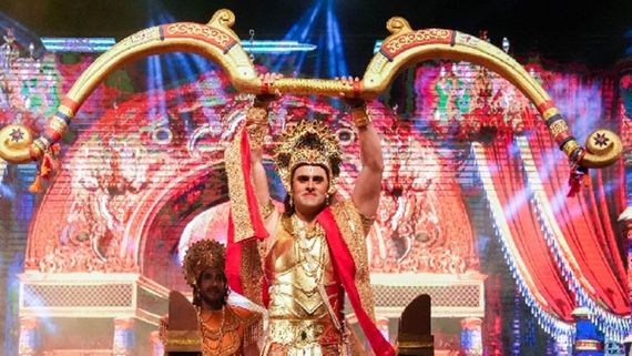 Siddhant Issar Shares His Excitement for Navratri Utsav