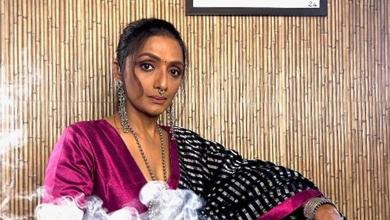 Navratri 2024: Shanthi Priya Dons A Raw & Rustic Look; Poses With A Dhunuchi For Holy Festival