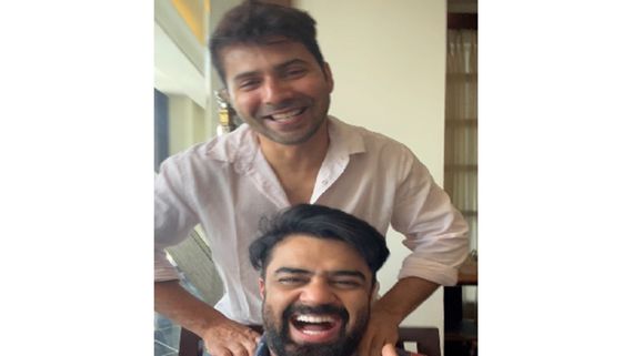 Varun Dhawan & Maniesh Paul's Heartwarming bromance On Sunny Sanskari Ki Tulsi Kumari Set Is Unmissable