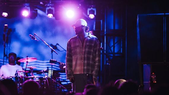 King's Little Fan Sings Maan Meri Jaan With Him As Singer Ends Australia-New Zealand Tour On High Note- WATCH 