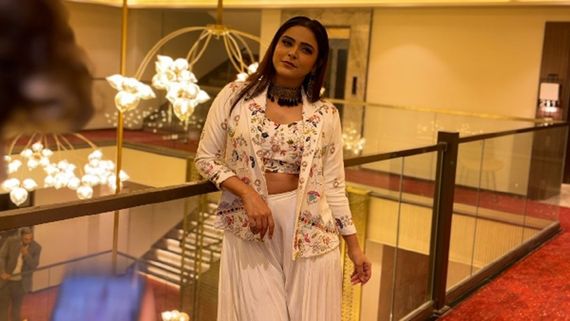 Madhurima Tuli Drops Pics From Fun-filled Stay At Prayagraj, Gets Warm Welcome At Diwali 2024 Fest