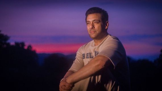 Salman Khan Gets New Threat; Message Sent To Mumbai Traffic Police Helpline - ALL DEETS