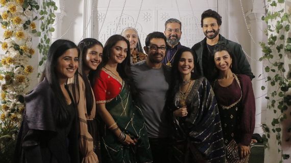 Aamir Khan Surprises Deewaniyat Cast, Meets Sister Nikhat Khan, Vijayendra Kumeria & Other Actors