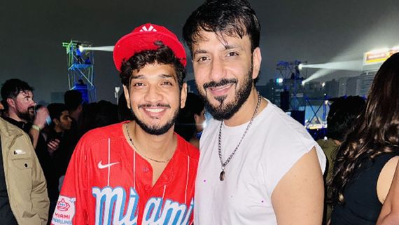Ali Merchant Reunites With Munawar Faruqui At Karan Aujla's Mumbai Concert; Lock Upp Pals Smile In Viral Photo