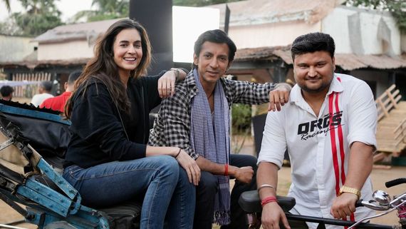 Welcome To Agra Cast: Anshuman Jha Signs His Next, A Love Story With Actor Sarah Hopkins - DEETS