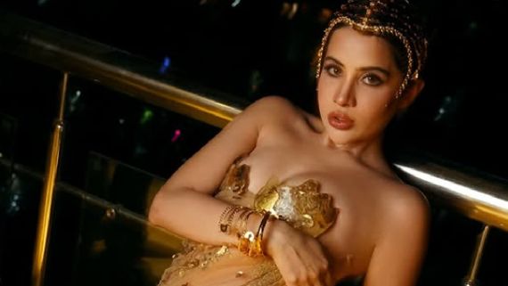 Uorfi Javed Slams Oral Care Brand For Asking Her To Strip, Warns Them For 'Consequences', 