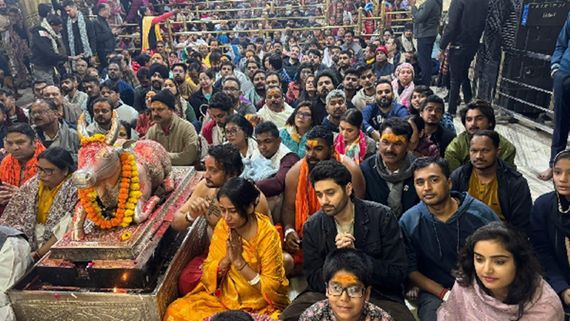 Utkarsh Sharma Performs Bhasma Aarti In Ujjain Amid Vanvaas Promotions