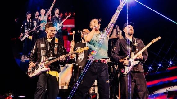 Coldplay Mumbai Concert 2025 Day 1 Timings: When Will Chris Martin & His Band Members Perform Today? DEETS