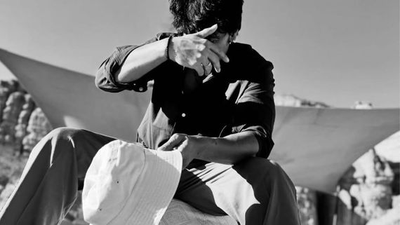 Meet THIS Highest-Paid Bengali Superstar Who Once Served Food To SRK, Made Flop Debut & Now...