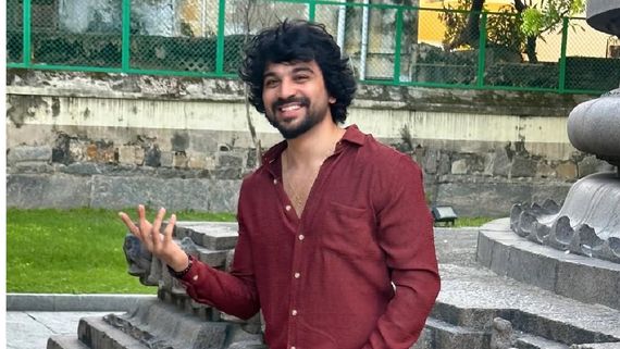 Bigg Boss Tamil 8 Finale: Vishal, Pavithra or Rayan - Who Is The Least Voted Contestant Tonight?