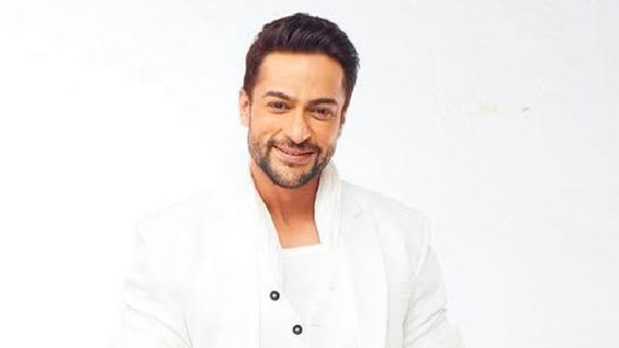 Shalin Bhanot Celebrates Maha Shivaratri at Shiv Mandir