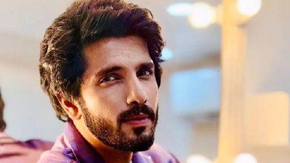 Udne Ki Aasha Hero Kanwar Dhillon (Sachin) Teases Exciting Surprise For Star Parivaar Mahamilan - DEETS