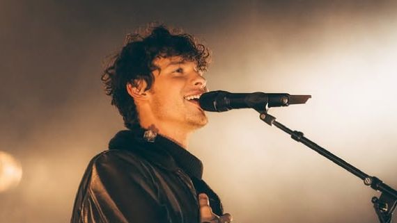 Shawn Mendes Wows Fans With Fusion Music; Wishes Luck To Team India For Champions Trophy Final