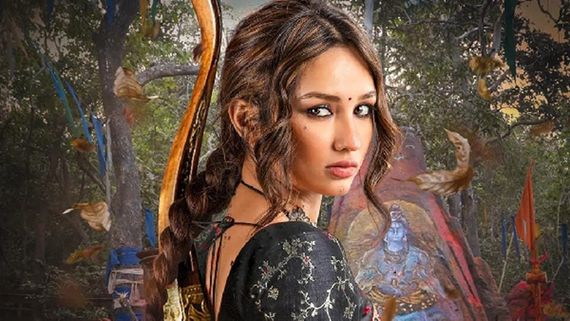 Akanksha Sharma’s Power-Packed Bollywood Debut As Rajal Promises Fire and Fury in 