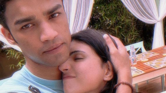 What's Brewing? Logout Star Babil Khan & Shreya Kalra Spark Buzz With BTS Fun; WATCH