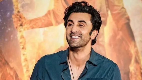 Ranbir Kapoor Avoids Celebrity Privileges; Rajeev Masand Reveals He 'Stands in Queues, Eats Alone'