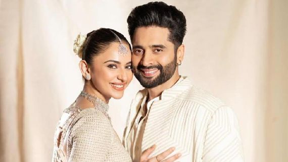 Rakul Preet Singh & Jackky Bhagnani To Be Honored As ‘Fit India Couple’ On World Yoga Day