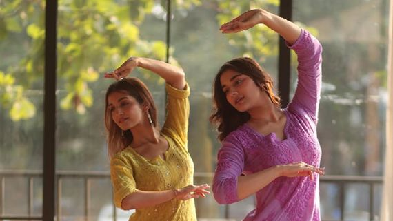 Husn Parcham to Tere Rang: 5 Times Saiee M Manjrekar Created Frenzy With Her Dance Performances