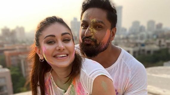 Shefali Jariwala Funeral: Parag Tyagi Gives Final Goobye Kiss To Wife, Breaks Down While Performing Last Rites