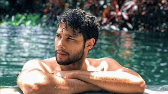 Siddhant Chaturvedi Grooves to Ed Sheeran & Arijit Singh's Sapphire; His Dance Moves Win Over the Internet
