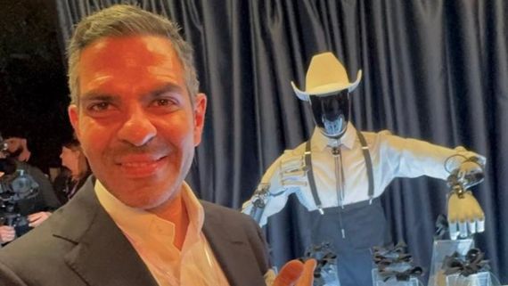 Sunjay Kapur Funeral: Has Karisma Kapoor Ex's Body Been Brought To India? Here's What We Know So Far