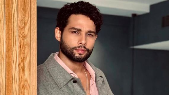 Siddhant Chaturvedi Shares Adorable Video Of His Mother Picking The Perfect Saree For Dhadak 2 Premiere