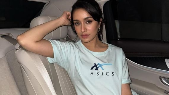 Shraddha Kapoor On LinkedIn? Is Stree 2 Actress's Account REAL Or FAKE? B-Town Diva Issues Statement 