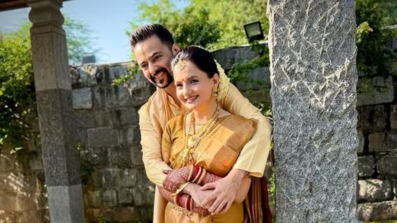 Saath Nibhaana Saathiya’s Gopi Bahu aka Gia Manek Ties The Knot With Varunn Jain; Check Out First Wedding Pics