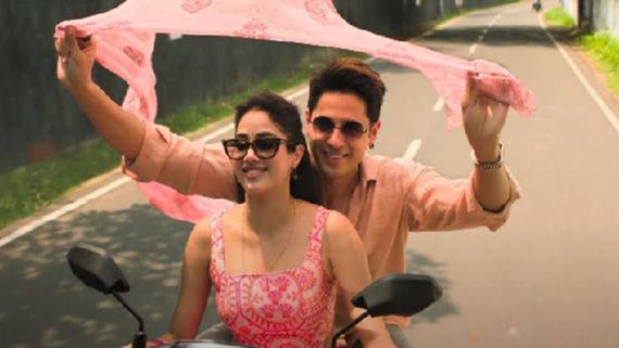 Param Sundari Song Pardesiya Breaks Out As The Biggest Romantic Hindi Song Of The Year 2025