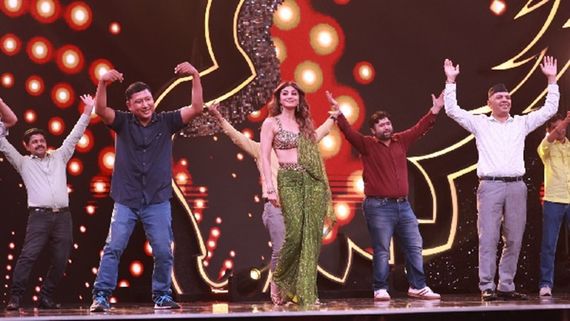 Super Dancer 5 Today Episode: Shilpa Shetty Turns Up The Fun Dancing With Contestants’ Fathers!