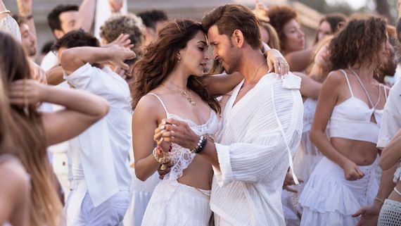 War 2 Box Office Day 5: Hrithik’s Film Struggles For Footfalls On Monday; Fails To Earn 1Cr In Morning Shows