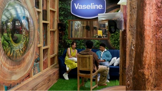 Bigg Boss 19: Abhishek - Farrhana Fight Blows Up Post Weekend Ka Vaar And Nomination task