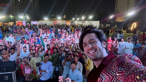 Mahabharat Fame Thakur Anoop Singh Surprises Jaipur Garba Crowd With Exclusive Trailer Preview Of His Film