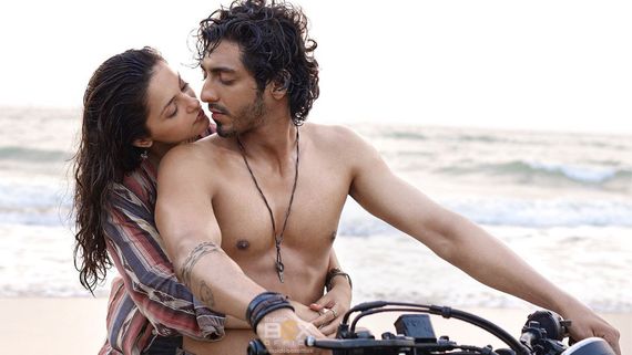 Saiyaara: How To Download Ahaan Panday-Aneet Padda's Film For Offline Viewing On Netflix? Check Steps