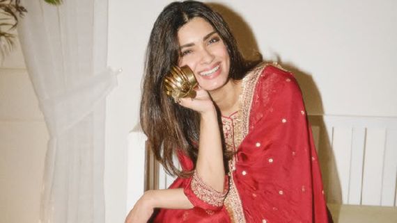 Loosefit Salwar Suit To Blingy Sarees: Diana Penty Proves To Be The Ultimate Fashion Chameleon