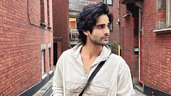 Aaman Devgan To Khushi Kapoor: These Gen Z Bollywood Stars Are Serving The Ultimate Vacation Mood Board       