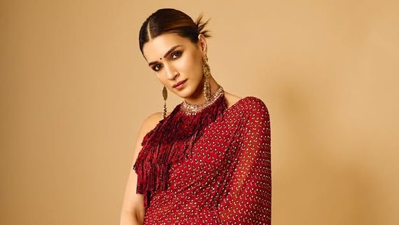 Tere Ishk Mein: Kriti Sanon Shares A Stirring Poem Ahead Of Dhanush Starrer's Release