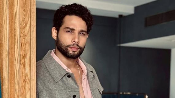 Siddhant Chaturvedi Unveils Dreamy First Look Of Do Deewane Sheher Mein