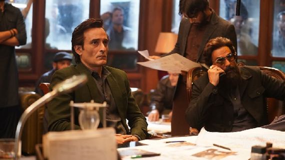 Deadly Villain-Duo Akshaye Khanna And Arjun Rampal Add An Edge To The Chills In Dhurandhar