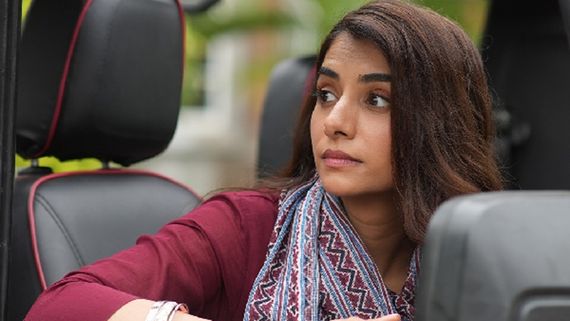 Aukaat Ke Bahar Online Streaming | Malhaar Rathod On Her Role In Amazon MX Player Show: Mix Of Drive...