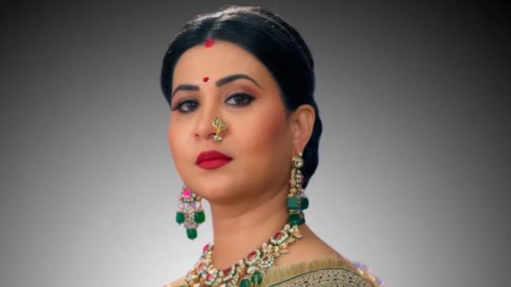 Vasudha Star Parineeta Borthakur Talks 2025 Lessons And Sends Heartfelt Wishes For A Bright 2026 - EXCL