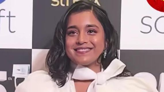 ITA Awards 2025: Sonali Bendre Applauds Sony SAB’s Itti Si Khushi As The Show Wins Best Show - Drama