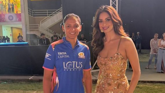 Harnaaz Sandhu Kicks Off Women’s Premier League, Poses With Indian Women’s Cricket Captain Harmanpreet Kaur