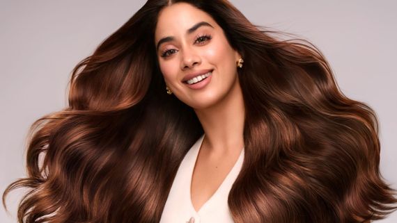 Janhvi Kapoor Hair Care Tips: How To Get Stronger, Nourished, Healthier Hair This Festive Season?